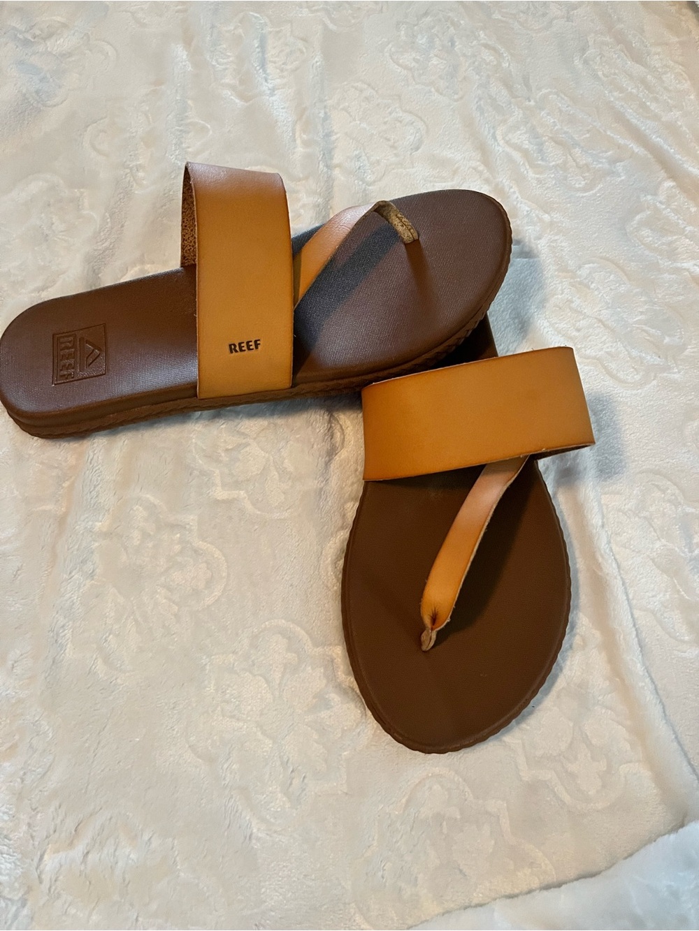Reef Women's Tan and Brown Leather Slide Sandals sz 8